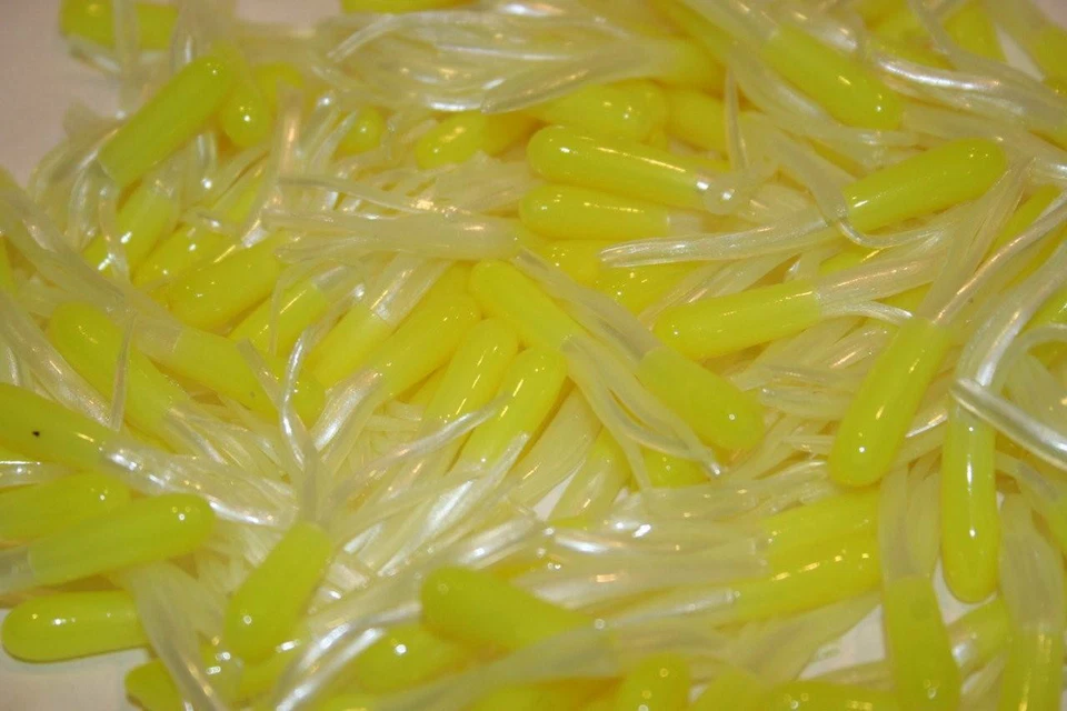 Paquete de 100 faldas de tubo de pesca de mierda amarillo limón/blanco perla de 1,5" percha Foto 1 de 1