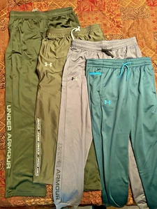 Lot of 4 Under Armour Boys Training Track Pants Size YXL - Black/Green/Grey - Picture 1 of 6