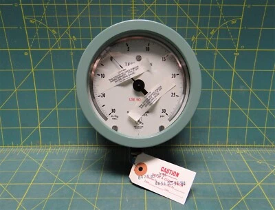 Ashcroft 4.5" Test Gauge 30 IMV-30 PSI 1/4" NPT Lower Connection 316 S.S. - Image 1 of 4