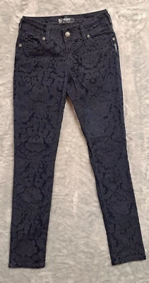 Pantalones de mezclilla plateados Suki ajustados de terciopelo Burnout 27 X 31 apliques florales suaves góticos Foto 1 de 4