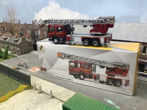 Scala per giradischi Scania pressofusa piccola 1/76 55M HKFSD (F6001) - Foto 1 di 9