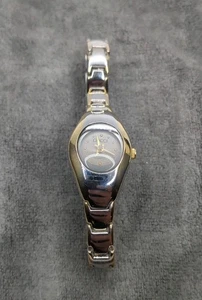 GUCCI Uhr Damen Quarz Edelstahl Silber Ladies Serie 90001. Ungetestet  - Bild 1 von 6