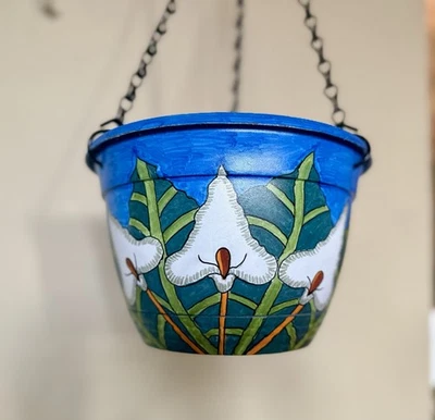 Maceta colgante de flores de lirios pintados a mano de 8 pulgadas Foto 1 de 3