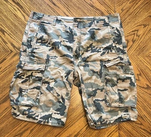 Pantaloncini cargo Levi Strauss Woodland mimetici uomo taglia 36  - Foto 1 di 6