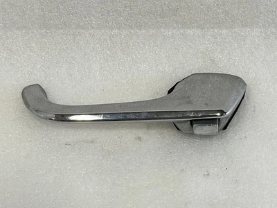 Jeep Grand Wagoneer 1985 1986 1987 1988 1989 1990 1991 manija puerta trasera izquierda Foto 1 de 4