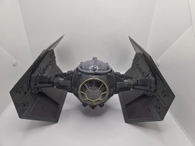 Винтажный Star Wars Darth Vaders Tie Fighter Полная Работа с Электроникой  - Изображение 1 из 4