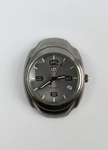 Luminox Titan Quarz Uhr Silber Zifferblatt funktioniert / defekt Iron Man Band H3 Mom - Bild 1 von 11