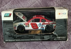 Revell Collection versione corsa Dale Ernhart Jr #8 Bud Car scala 1:64 2001 - Foto 1 di 6