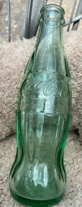 Falda hobbles verde en relieve botella Coca-Cola vintage de 6 oz muy buen estado - Imagen 1 de 4