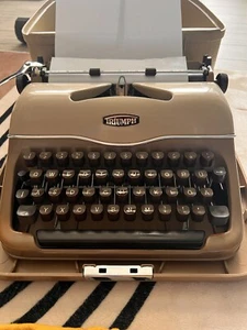 Vintage Schreibmaschine Triumpf Gabriele - Bild 1 von 8