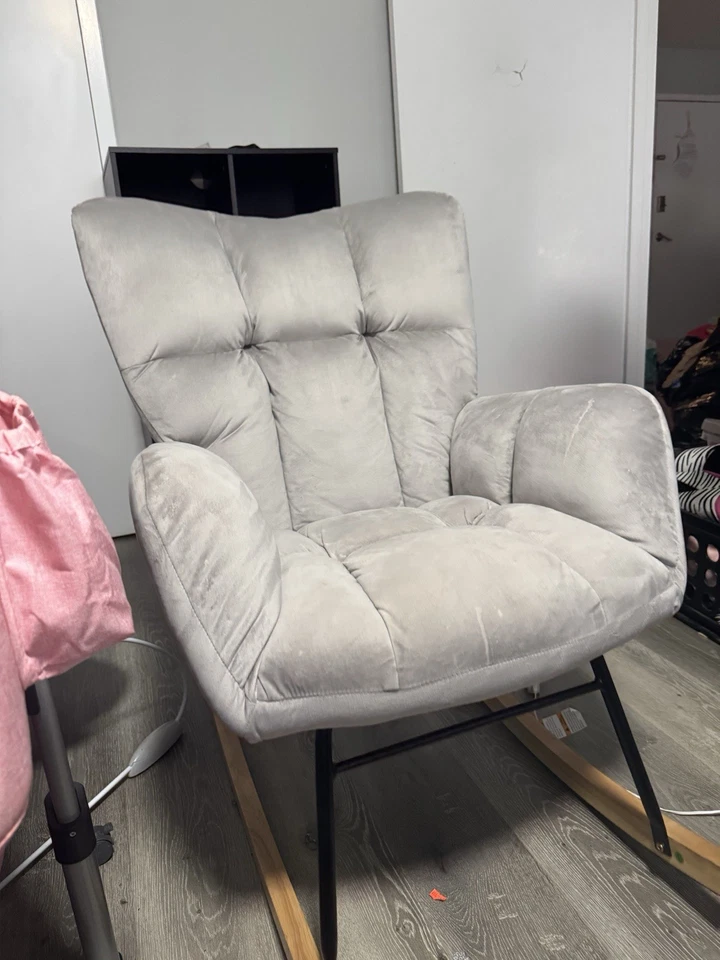 Mecedora Foto 1 de 4