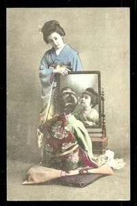 2 Geishas Mirror handcoloured postcard Costume Japan 1910 - Picture 1 of 1