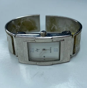 Puño metálico plateado de acero inoxidable para dama E SF Japón sin probar - Imagen 1 de 7