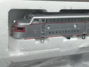 CB&Q - BURLINGTON "CHINESE RED HOOD" EMD E8/9 - DC LOCO - HO Scale - NEW OOP - Picture 1 of 13