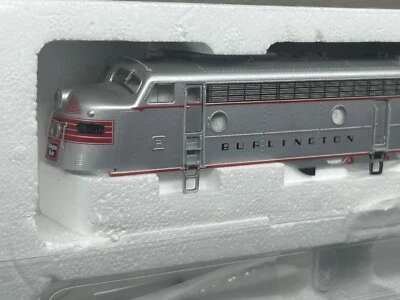 CB&Q - BURLINGTON "CHINESE RED HOOD" EMD E8/9 - DC LOCO - HO Scale - NEW OOP - Image 1 of 4