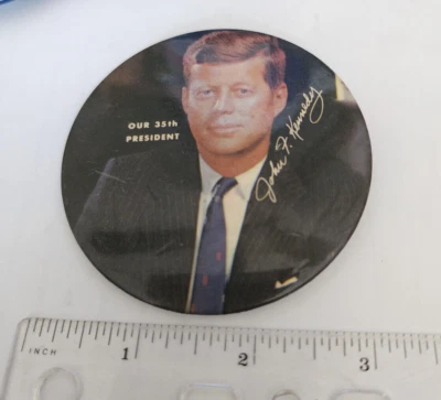 1960 John F Kennedy JFK Nuestro 35º Presidente Pinback Botón Político Foto 1 de 2