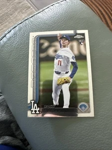 Roki Sasaki 2025 Topps Chrome #217 Base Rookie - Foto 1 di 2