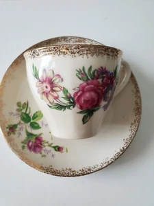  Vintage Teetasse und Untertasse Made in Japan. Goldrand Blumen - Bild 1 von 4