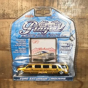 Maisto Ford Excursion Limousine Playerz Gold 1:64 Limo Car 2005 BRAND NEW SEALED - Picture 1 of 6
