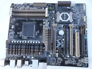 PIEZAS Placa Madre ASUS Sabertooth 990FX R2.0 AM3+ DDR3 ATX SIN PUBLICACIÓN - Imagen 1 de 5