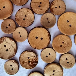 NATURAL COCONUT PLAIN BUTTONS - 20MM, 25MM, 30MM, BROWN, WOODEN, UK - Picture 1 of 4