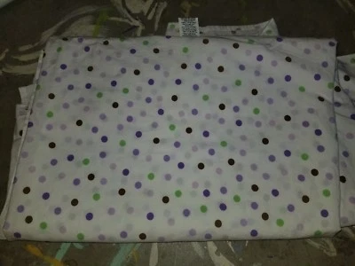 Sábana plana doble Pottery Barn Kids "verde/lavanda/púrpura/marrón lunares" Foto 1 de 3