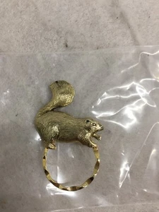 Detti Beaver Brooch Eye Glasses Holder or Scarf Holder - Picture 1 of 3