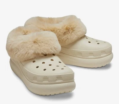 Crocs Furever Crush tamanco forrado de pele sintética osso bege off white feminino tamanho EUA 9 - Imagem 1 de 4