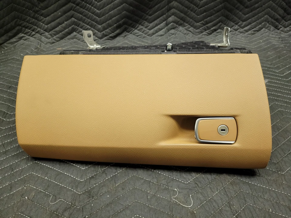 BMW F30/F31 Serie 3 Guantera Sillín Marrón Costura Exclusiva 51169239346 Foto 1 de 4