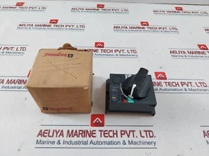 Schneider Electric CVS160B Direct Standard Rotary Handle 690V - Picture 1 of 9