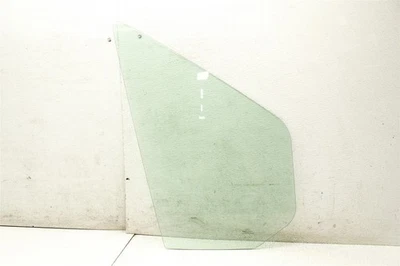 Стекло в сборе заводское для передней правой четверти 2015 Ford Transit 350 от оригинального производителя 15–19 - Изображение 1 из 4