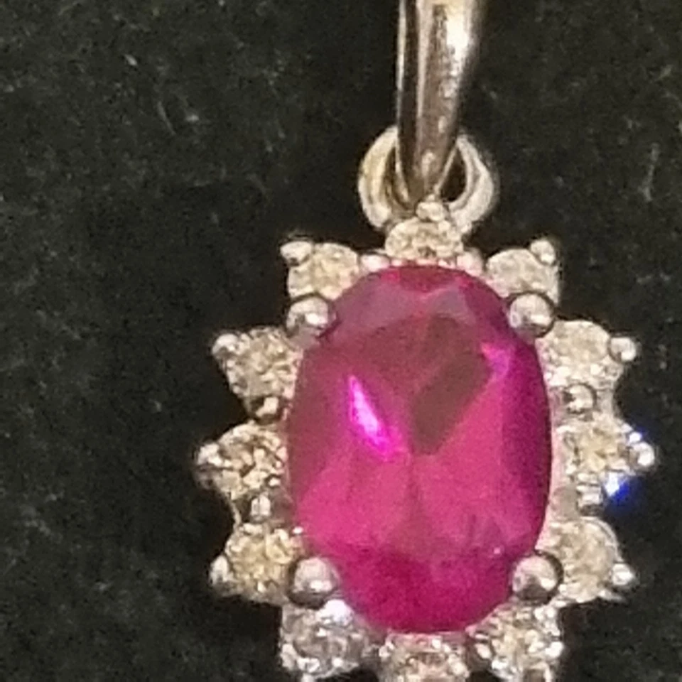 Colgante de plata de ley de turmalina rosa (rubelita) y circonita cúbica Foto 1 de 4