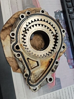 Б/у шестерни и крышка масляного насоса Saab 900 751557 - Изображение 1 из 3