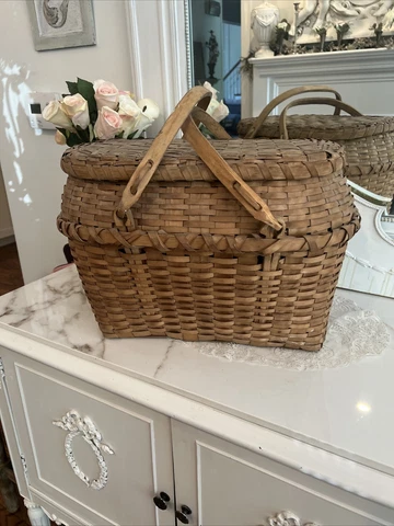 Antique Basket Woven Picnic Lidded Winnebago Old handles Country vtg Cover