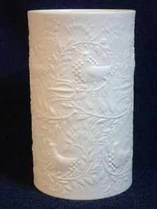VINTAGE ROSENTHAL BJORN WIINBLAD STUDIO LINIE WHITE RELIEF VASE 6 1/2" TALL - Picture 1 of 9