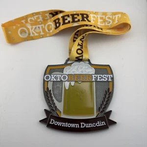Oktoberfest OCTOBERFEST MEDAILLE SCHLÜSSELBAND BIERFEST BRAUEREI DUNEDIN FLORIDA - Bild 1 von 3