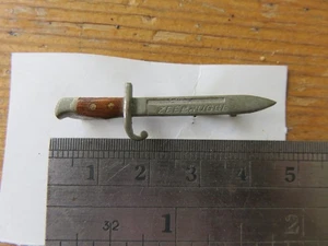 OLD PIN BADGE BROOCH WW1 BAYONET BELGIUM ZEEBRUGGE RAID - Bild 1 von 4