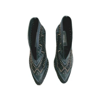 Botas al tobillo Ivy Kirzhner Vero para mujer Cucio tachuelas cuero negro NY talla 6,5 M  Foto 1 de 4