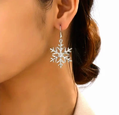 Silvery Exquisite Snowflake Shiny Rhinestone Dangle Earrings Jewelry Girl Women - Image 1 of 4
