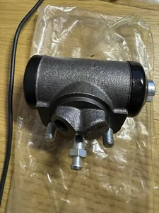 Wheel Cylinder fits LAND ROVER 110/127 LDH 2.5D Rear Right 83 to 90 Brake Apec - Picture 1 of 2