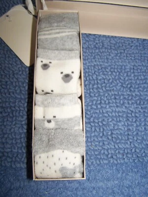 Meias masculinas boutique recém-nascidas Mayoral pacote com 4 urso polar tamanho 6M novas com etiquetas  - Imagem 1 de 4