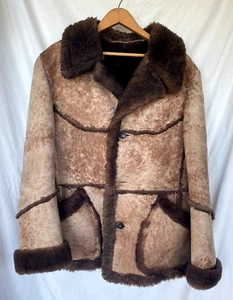 VINTAGE anni 70..PELLE DI PECORA SHEARLING..MARLBORO UOMO..CAPPOTTO..UOMO 38 - Foto 1 di 5