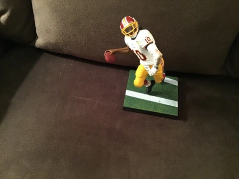 NFLP 2013 Robert Griffin III Rookie Season MacFarlane NFL Players Figurine Cover
