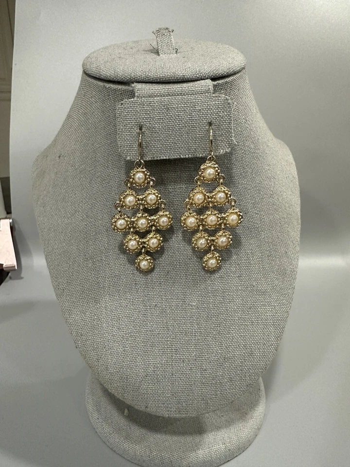 Pendiente colgante Amrita Singh imitación perla poste gancho de pescado perforado caída de 2,25"  Foto 1 de 4