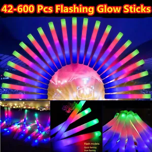 100/600 Stück LED Glow Sticks Blinkende Leuchtstäbe Rally Light Up Foam Sticks - Bild 1 von 11