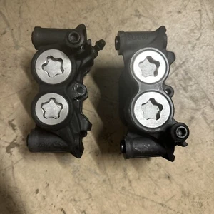 2022 2023 2024 YAMAHA YZF R7 OEM RIGHT LEFT FRONT BRAKE CALIPER SET PAIR #0134 - Picture 1 of 5