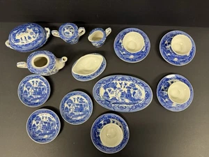 Child’s Blue Willow Teeservice 19-teilig - Bild 1 von 12