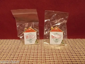Department 56 Home For the Holidays 2 Pins - Picture 1 of 2