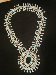 Collar Hecho a Mano Turquesa y Plata Cuentas 26" Largo Pieza Declaración - Imagen 1 de 3