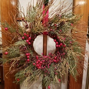 Vintage 24" Christmas wreath with red berries hanging from a red ribbon - Picture 1 of 6